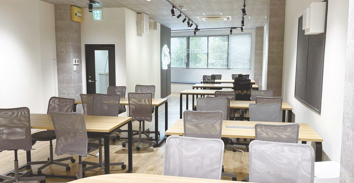 AOI上野校の校舎